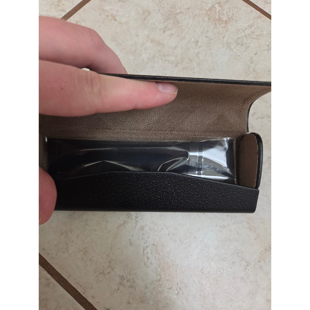 Burberry Black Pebbled Leather Sunglasses Case with Cleaning Cloth Hard Shell - Picture 2 of 4